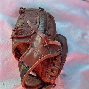 VINTAGE WILSON A2610 YOUTH 9" LEATHER BASEBALL GLOVE - KIRBY PUCKETT